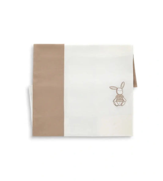 Βρεφική μπεζ βαμβακερή κουβέρτα Original Marines με μπλε δίχρωμο πλαίσιο και κέντημα κουνελάκι.