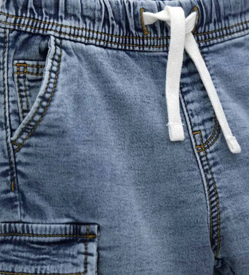 Κοντινό πλάνο στις cargo τσέπες και τις ραφές του βρεφικού παντελονιού Original Marines.