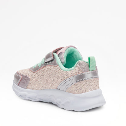Πίσω όψη του παιδικού sneaker Lelli Kelly με την ενισχυμένη φτέρνα και τη λευκή σόλα.